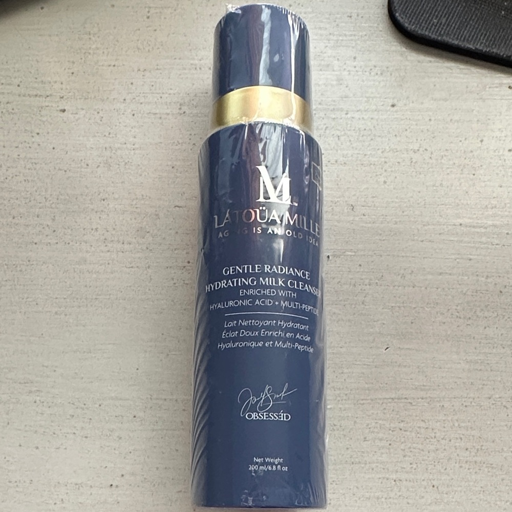 Gentle Radiance Hydrating Milk Cleanser – New Sealed